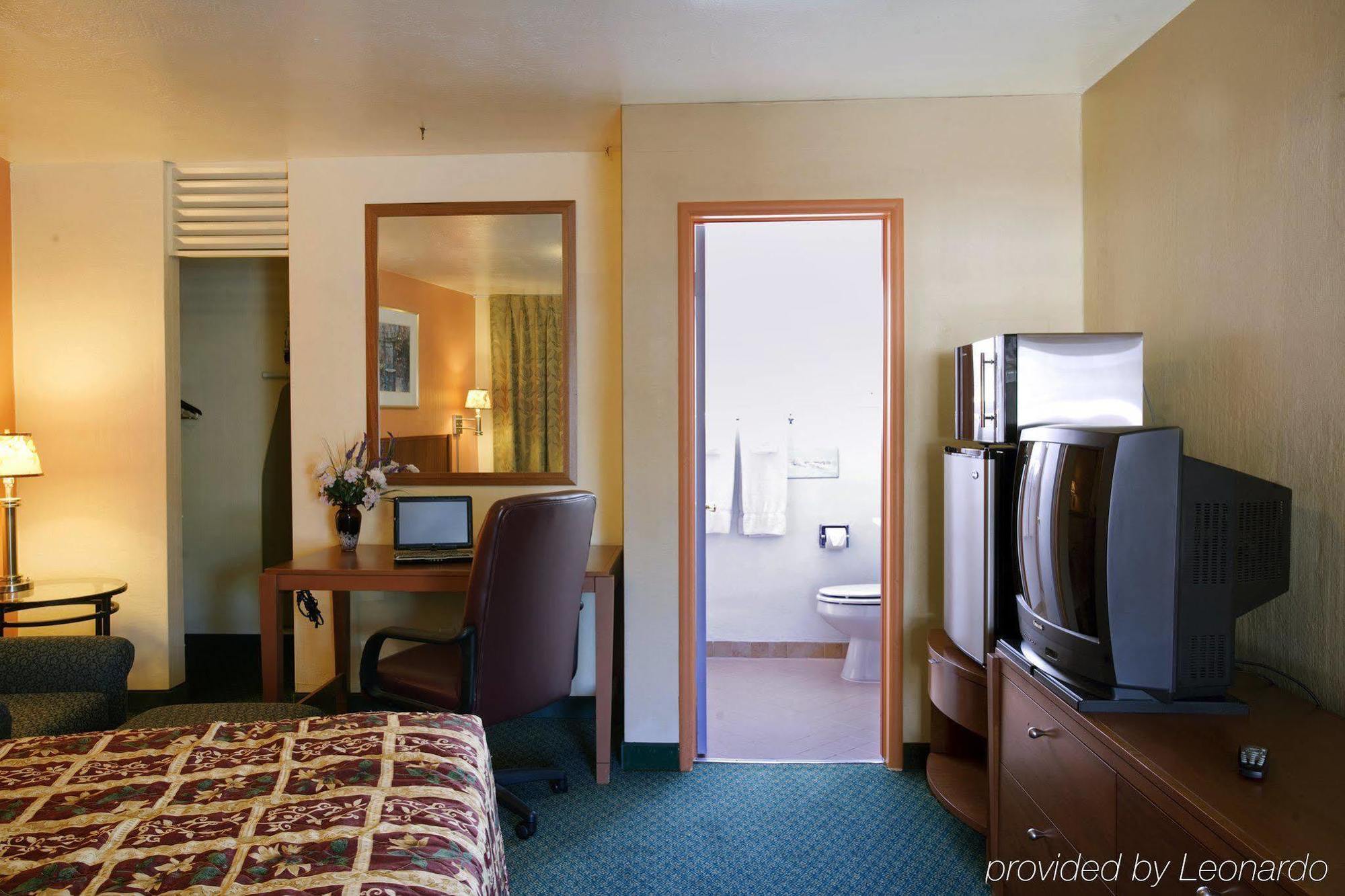 Americas Best Value Inn - Livermore Room photo