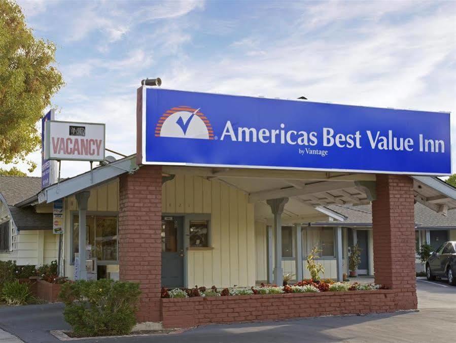 Americas Best Value Inn - Livermore Exterior photo
