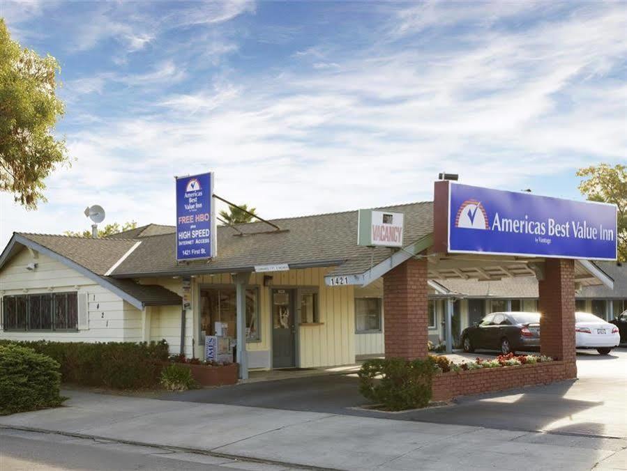 Americas Best Value Inn - Livermore Exterior photo
