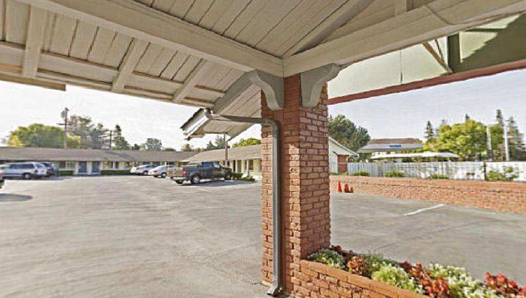 Americas Best Value Inn - Livermore Exterior photo